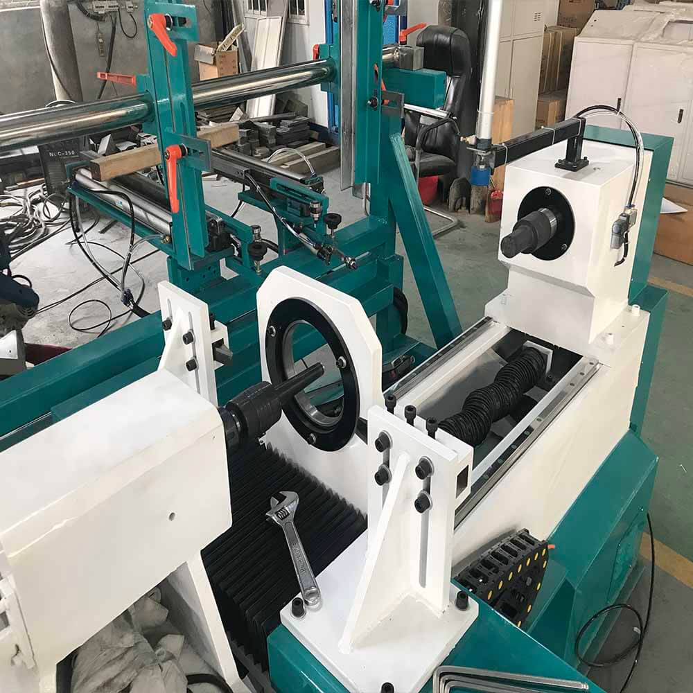 1500 mm længde 300 mm diameter CNC-trædrejemaskine med sammensat center