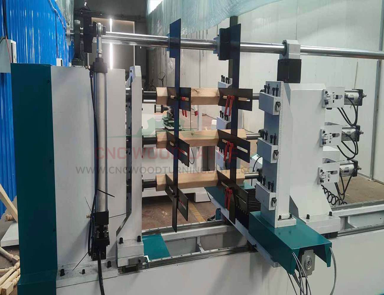 Gambe per sedie da tavolo, tornio per legno CNC
