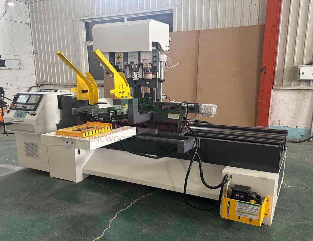 Tornio CNC per legno per mazze da baseball e gambe di mobili