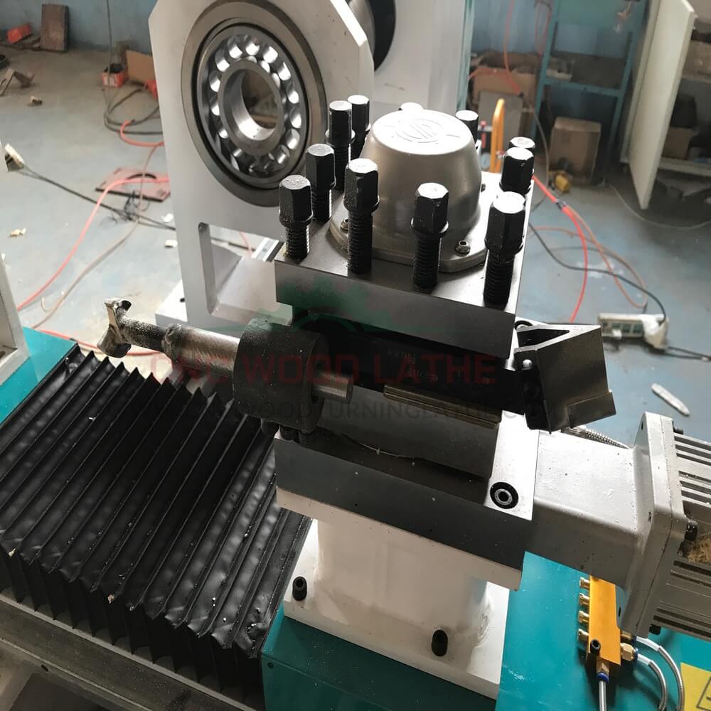 engine-powered Wood Lathe