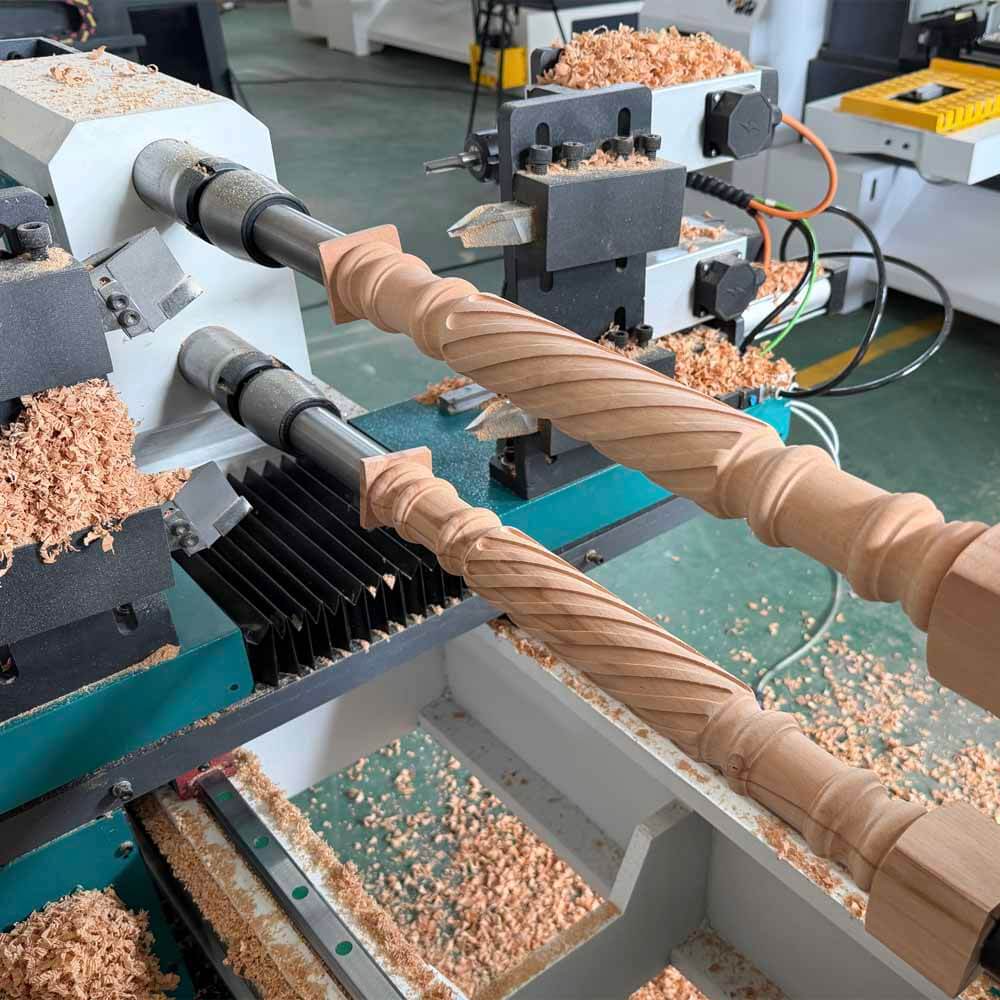 1530 Wood turning lathe